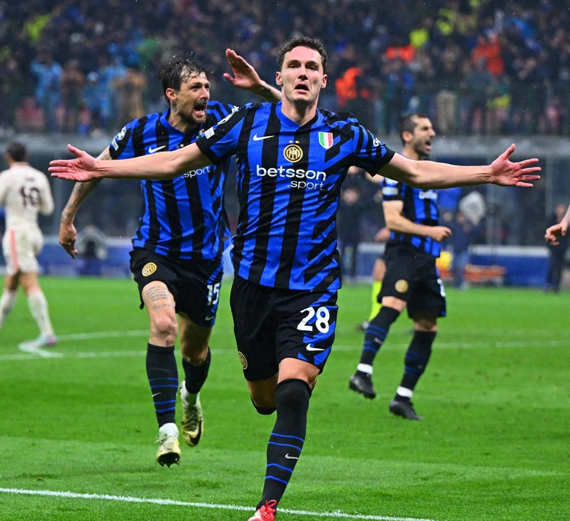 爱游戏体育官网-关于德国国家队迎意甲关键赛；冲刺阶段再遭质疑；赛场秩序良好；控场能力成焦点的信息